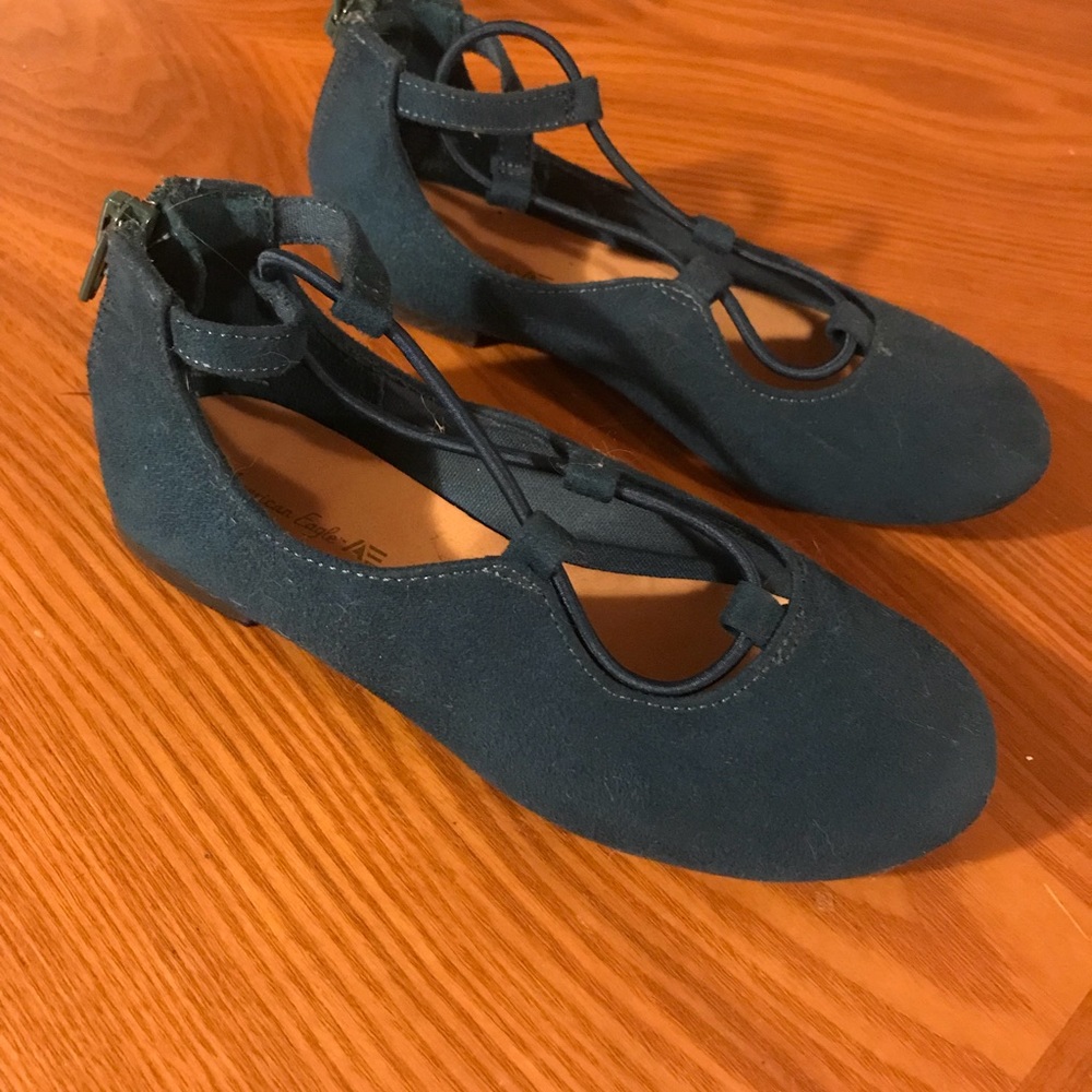 American Eagle girl flats